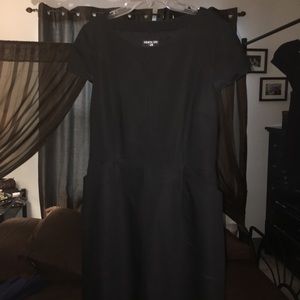 H&M’s Fashion ⭐️ stopping by the LBD 👗 Corner